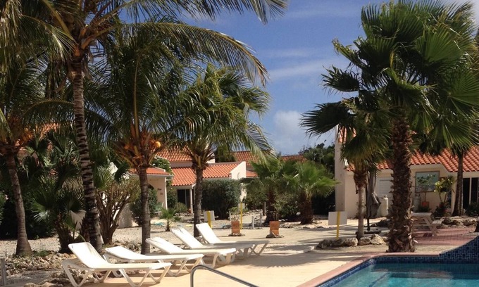 Hato Cottage | Hamlet Oasis Resort: Colorful 1 bedroom apartment