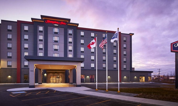Point Edward Hotel | Hampton Inn by Hilton Sarnia/Point Edward