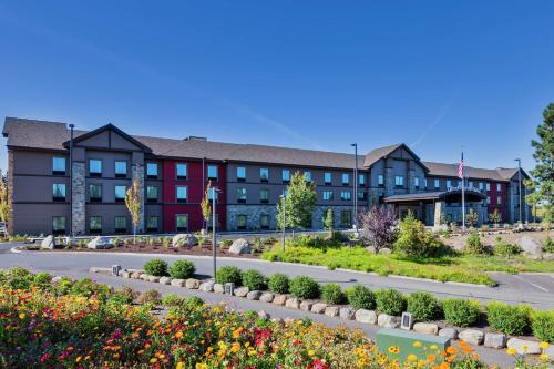 Southern Crossing Hotel | Hampton Inn & Suites Bend