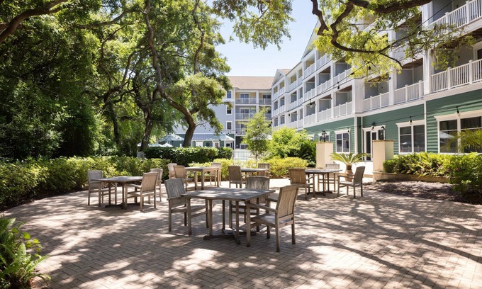 Jekyll Island Hotel | Hampton Inn & Suites Jekyll Island