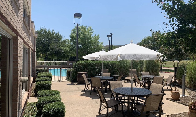 Tarrant County Hotel | Hampton Inn & Suites N. Ft. Worth-Alliance Airport