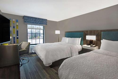 Westfield Hotel | Hampton Inn Westfield