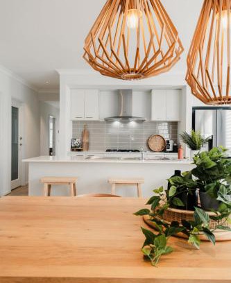 Armstrong Creek House | Hamptons Haven Luxe 4 bedroom, 2 bathroom, WIFI, Great for wedding stays Managed by Host On The Coast