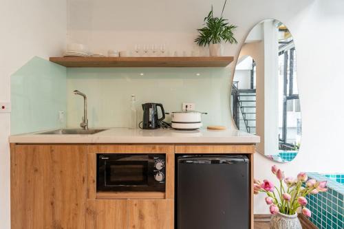 Hang Trong Apartment | HanoianHearths- HomeForAll-MiniPool-Projectors-Tub