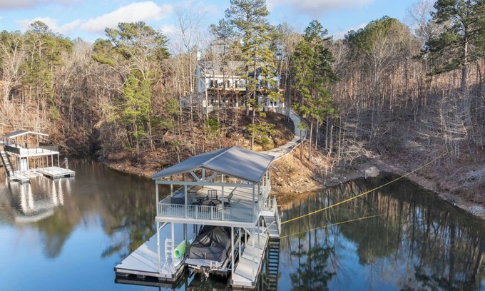 Bremen House | Happy House: 4 BR, 4 BA House in Bremen, Sleeps 12