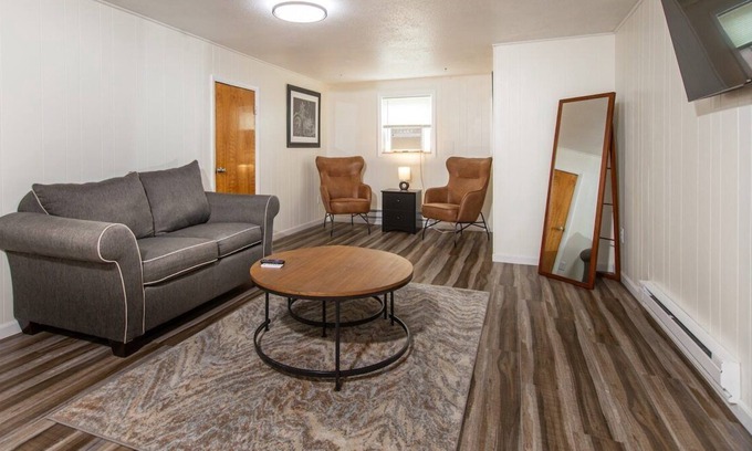 Rimrock Apartment | *Happy Tavern Apt*Rimrock Hwy*Near Pactola Lake*