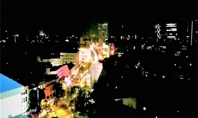 Saint Pauli Apartment | Harbor, Elbe and Reeperbahn views, luxury design suite, prime location, underground parking