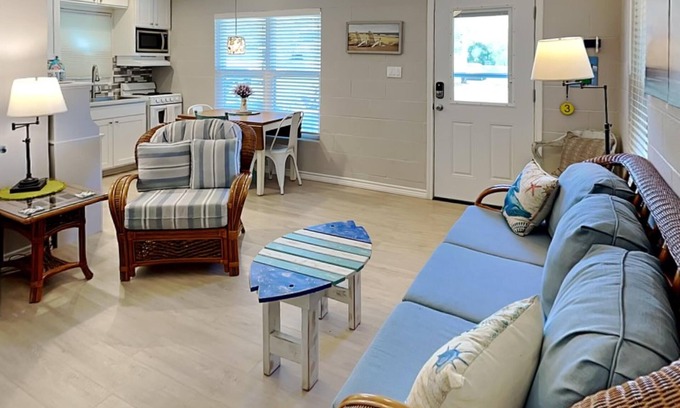 Fulton Condo | Harbor Lights Cottages 3 | Walk to Fulton Harbor!