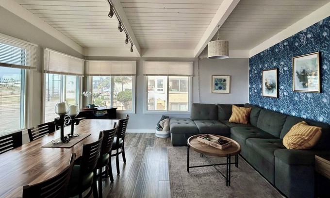 Silver Strand Condo | Harbor View Townhouse! Across from Kiddie Beach! Upper Unit + Dogs Welcome