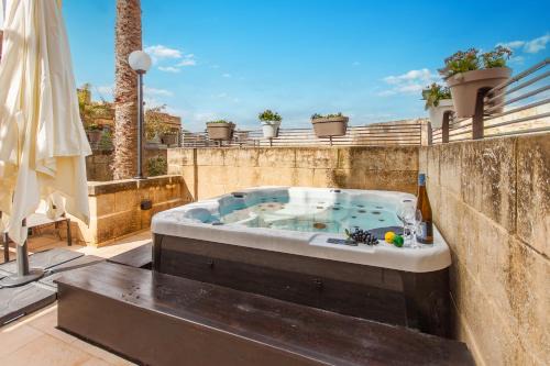 Ghajnsielem House | Harbour Views Gozitan Villa Shared Pool - Happy Rentals