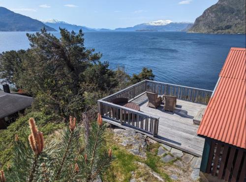 Kvam House | Hardangerfjord panorama 1