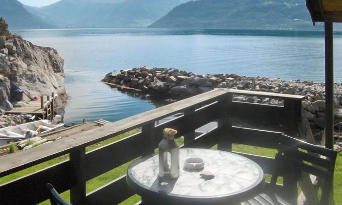 Vallavik House | Hardangerrorbu by Interhome