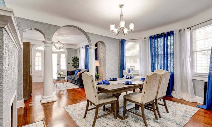 Fairgrounds Apartment | Harleaux Chateau by Jazz Fest and City Park.