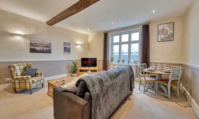 Worcester Apartment | Harrow Croft, 2 Bedroom Flat St Johns, Worcester