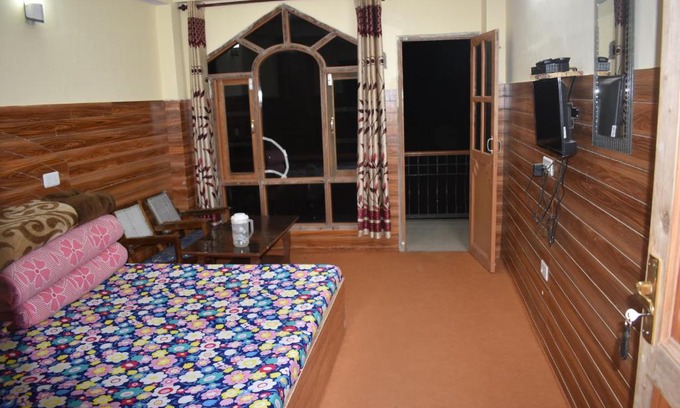 Narkanda Hotel | Harsh Villa