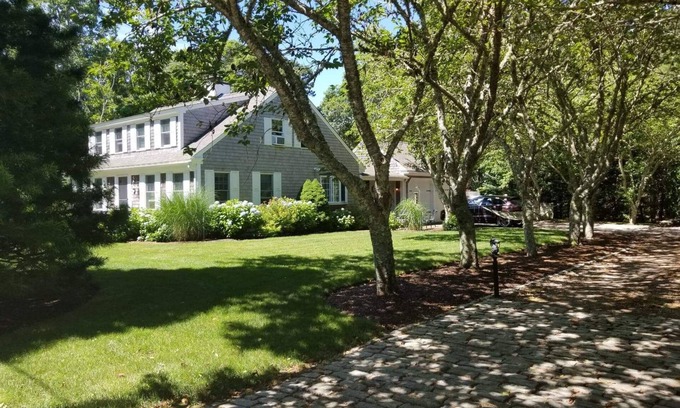 Harwich Port House | Harwich Port Cape Cod Beach 4B/2B with PoolnMAXIMUM 6 People and 3 Cars