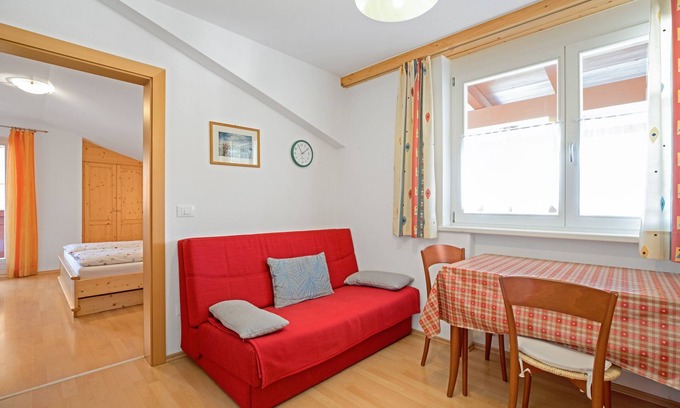 Valdaora di Sopra Apartment | Haus Aue - Apartment 2 with Balcony, Mountain View & Wi-Fi