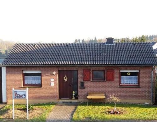 Esch House | Haus Sonnenhang