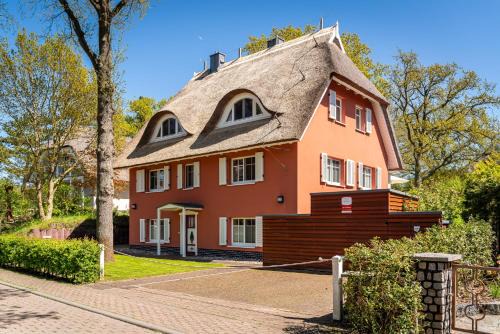 Ostseebad Ahrenshoop Apartment | Haus Strandeiche 01