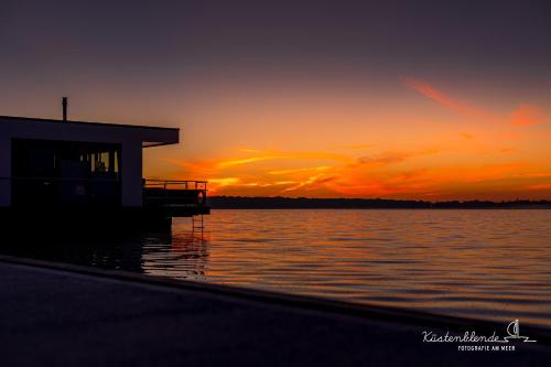 Ribnitz House | Hausboot Arielle