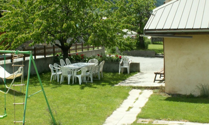 Villar-Saint-Pancrace Ski Chalet | HAUTES ALPES DU SUD, BRIANCON EN CHALET de 15 + 3 pers, 6 SALLES DE BAIN WC