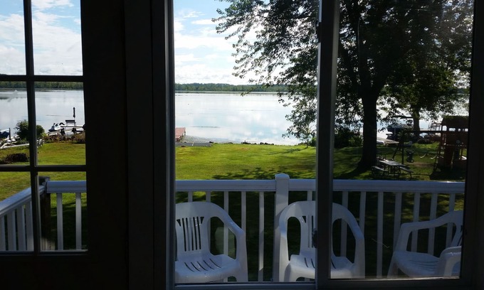 Central Square House | Have a restful vacation on Oneida Lake: full house, yard, and lakefront property