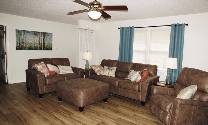 Madison House | Haven for Vacation 3 bdrm K, Q, Tw 2 bds-trundle by request, clean & comfortable