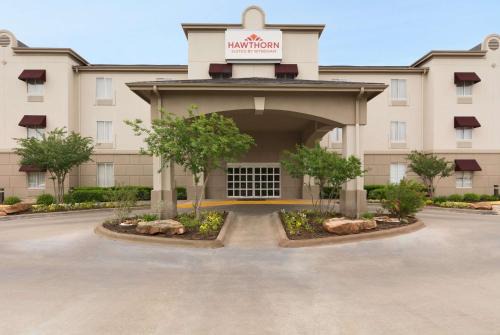 College Station Hotel | Hawthorn Extended Stay by Wyndham College Station