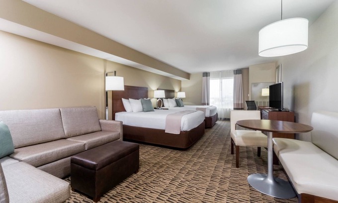 Triadelphia Hotel | Hawthorn Suites by Wyndham Wheeling at the Highlands