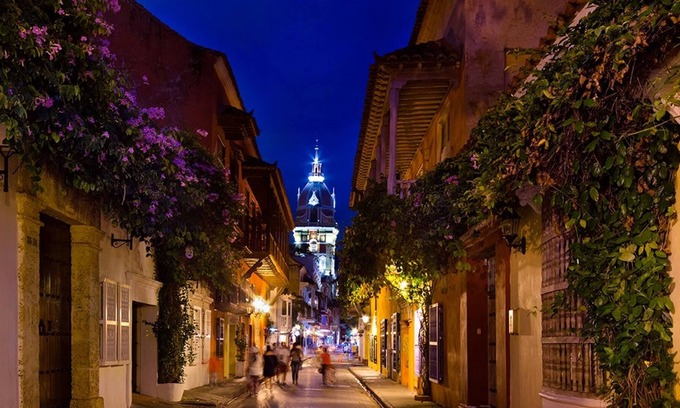 Cartagena Walled City Cabin | Hb-kjf Boutique Hotel Room With Jacuzzi Air Conditioning And Wifi