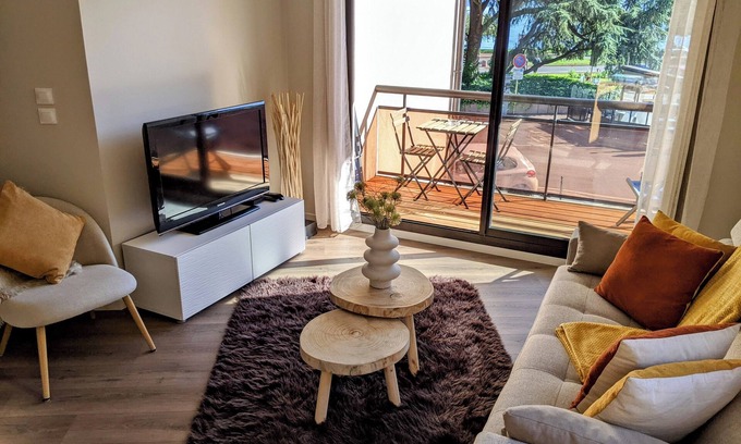 Evian-les-Bains Apartment | Heart of Evian & By the lake