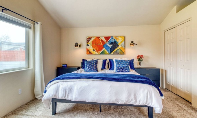 Sisters House | Heart of Sisters Suite