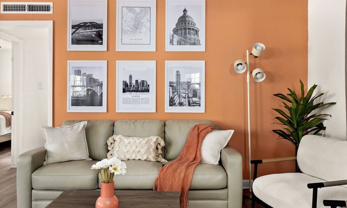 Westfield Condo | Heart of Tarrytown: Austin Retreat near DT and UT