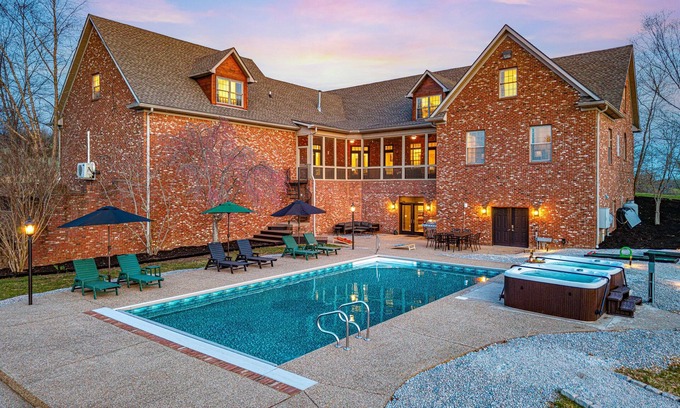 Frankfort House | Heated Pool, Hot Tub, Mini Golf, Theater-Sleeps 28