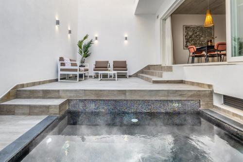 St. Andrew's Apartment | Heated Pool Luxury in Pembroke St Julians
