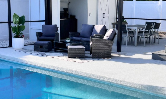Cortez House | Heated saltwater CAGED pool, NO mosquitos! new, clean house!