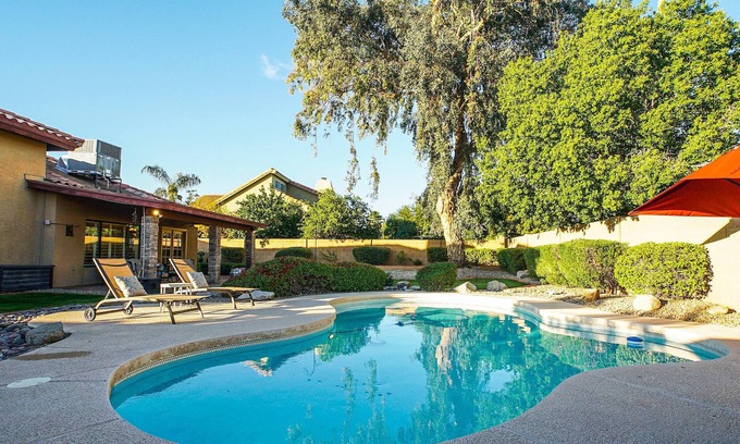Sunset Ridge House | Heated Sparkling Pool Gigantic Backyard!