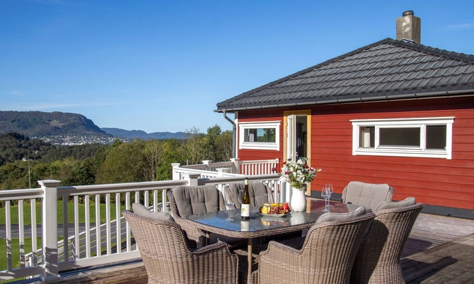 Tysnes House | Heggland Huset by Interhome