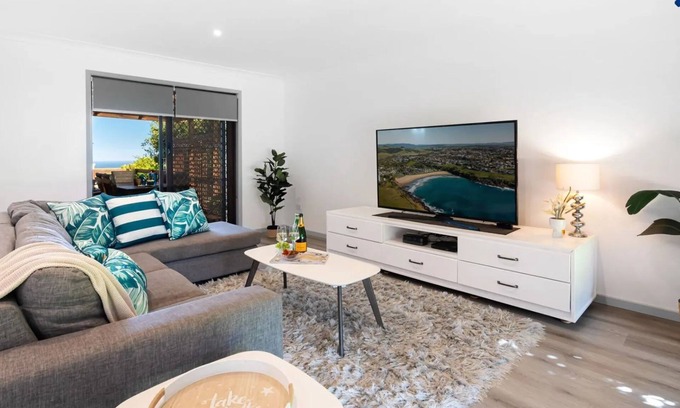 Kiama Heights House | Heights Hideaway – breathtaking coastal and rural views