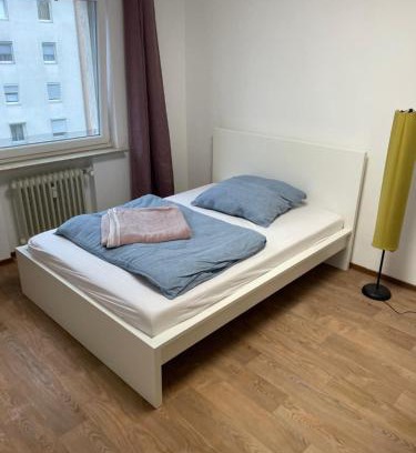 Gelnhausen Other | Helles Zimmer in Wohnung mit Balkon