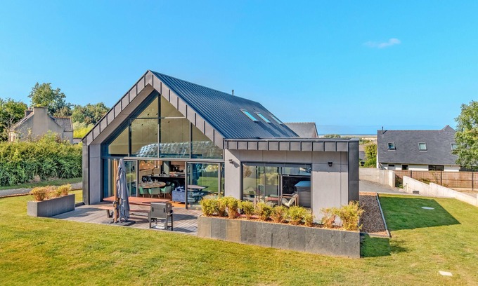 Goulven House | "Hello Sea" Family House with Spa