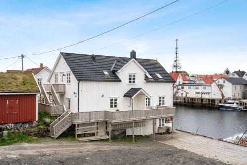 Henningsvaer Apartment | Henningsvær Harbour Haven