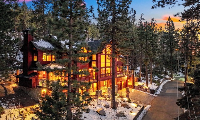 Lakeridge House | Here comes the Sun luxe57 Lake Tahoe estate