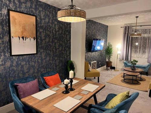 Pembroke Dock Apartment | Heritage holiday house