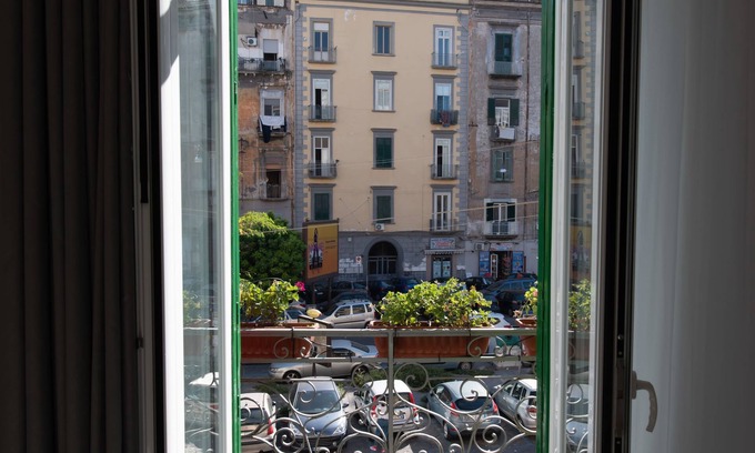 Naples City Centre House | Hermes Rooms for tourists