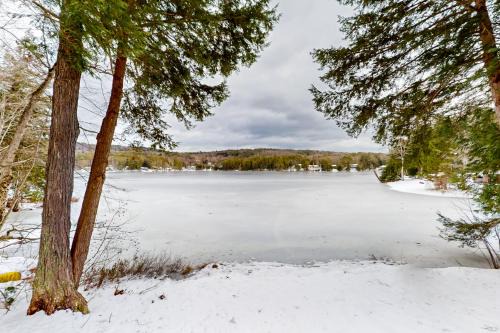 Sanbornton House | Hermit Lake Retreat