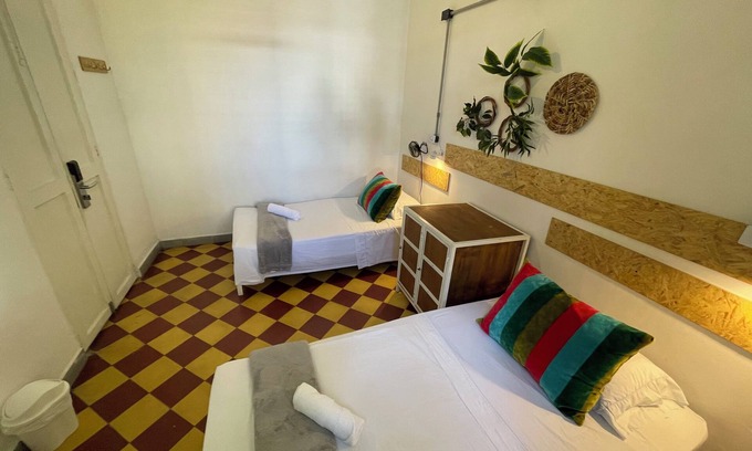 La Candelaria Hotel | Hermosa Habitacion Basica Twin Para 4 Personas En El Sector De La Candelaria