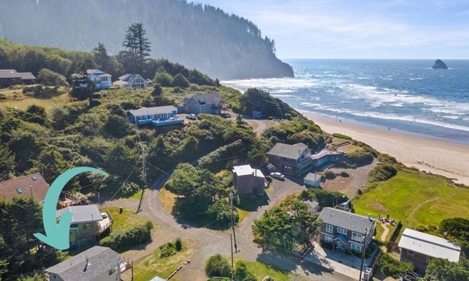 Cape Meares House | Heron's Hearth Beach Bungalow