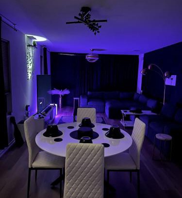 Kyle House | Hideaway & Relax Stay right off the Highway