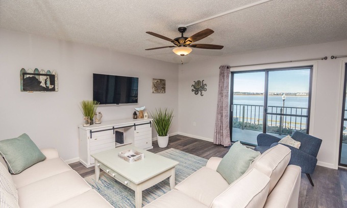 Ocean City Condo | High End Updates, Open Bay Views, Bayfront pool, 3 blocks to beach/boardwalk!